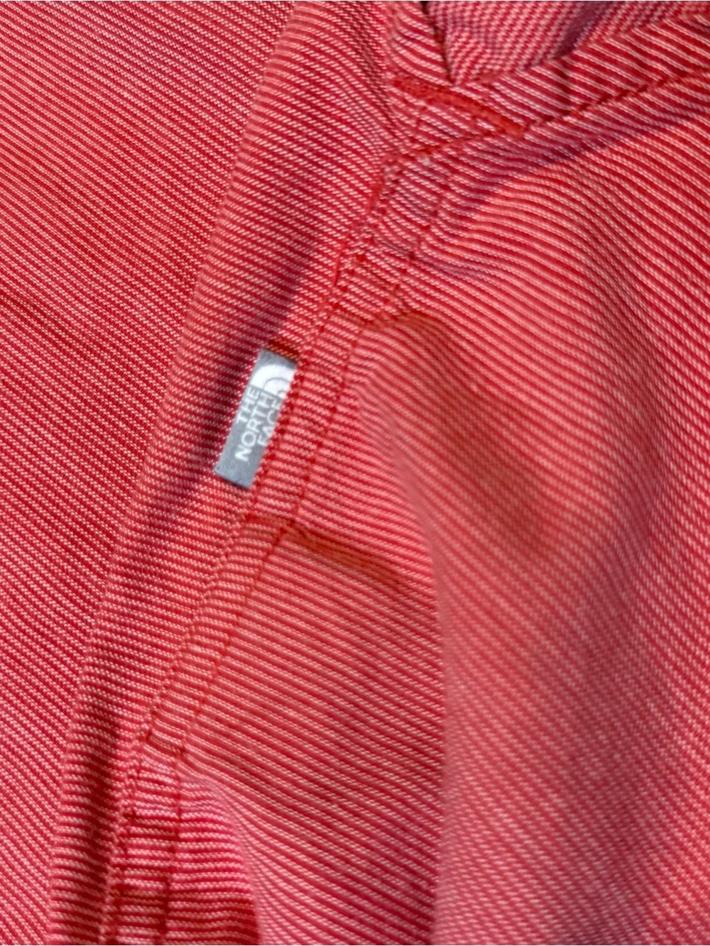 The North Face Men’s Size L Coral Red Short Sleeve Button Up Shirt